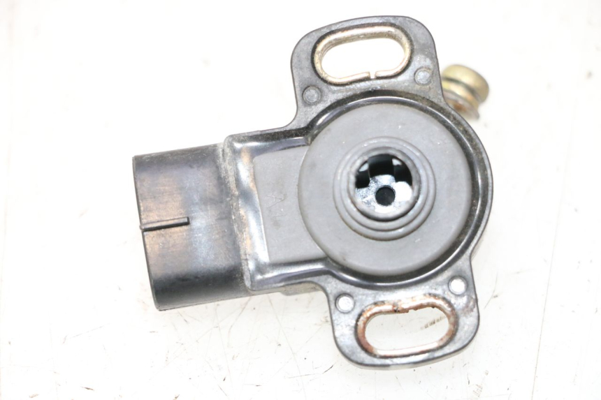 photo de SENSORE TPS YAMAHA FJR 1300 (2001 - 2005) - Altra angolazione
