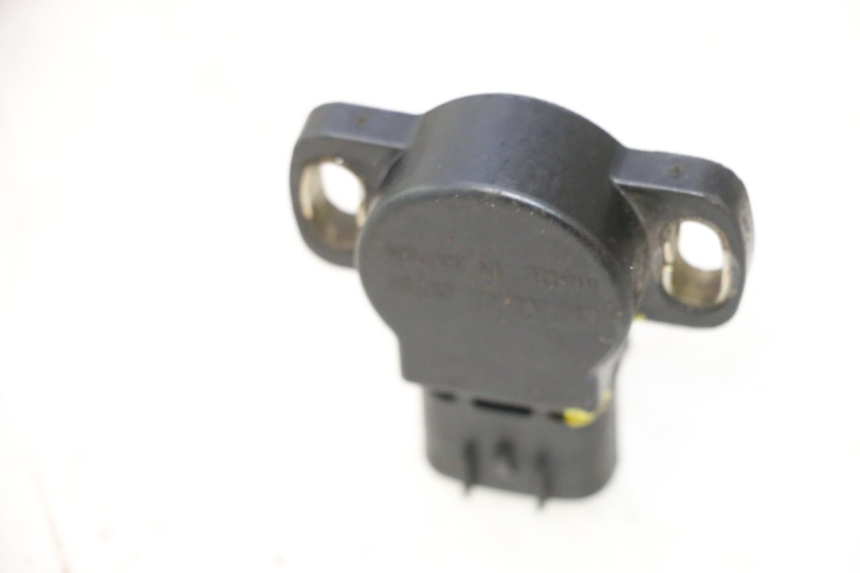 photo de SENSORE TPS SUZUKI GS GSE 500 (2001 - 2003) - Zoom sullo stato d'uso