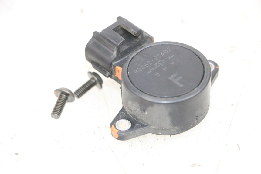 photo de CAPTEUR TPS YAMAHA XMAX X-MAX 125 (2006 - 2009) - Altra angolazione