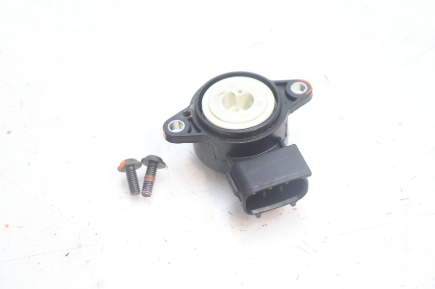 photo de CAPTEUR TPS YAMAHA XMAX X-MAX 125 (2006 - 2009) - Zoom sullo stato d'uso