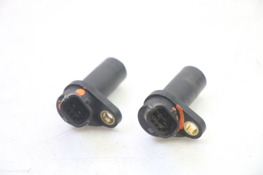 photo de SENSORE VELOCITÀ PIAGGIO MP3 RL 250 (2006 - 2010) - Primo piano tecnico