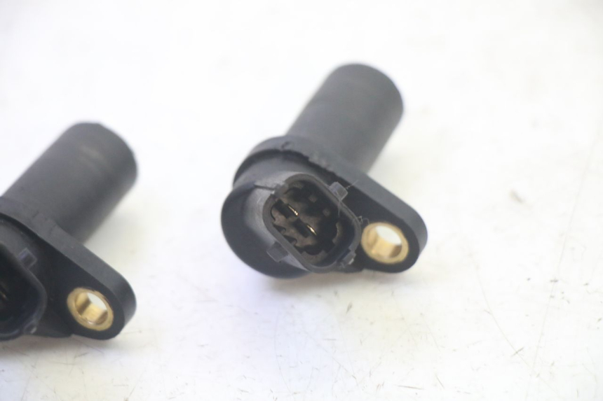 photo de SENSORE VELOCITÀ PIAGGIO MP3 125 (2006 - 2014) - Primo piano tecnico