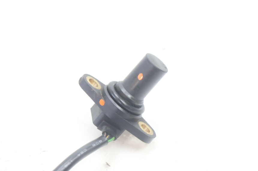 photo de SENSORE VELOCITÀ HONDA XLV VARADERO 125 (2007 - 2012) - Primo piano tecnico