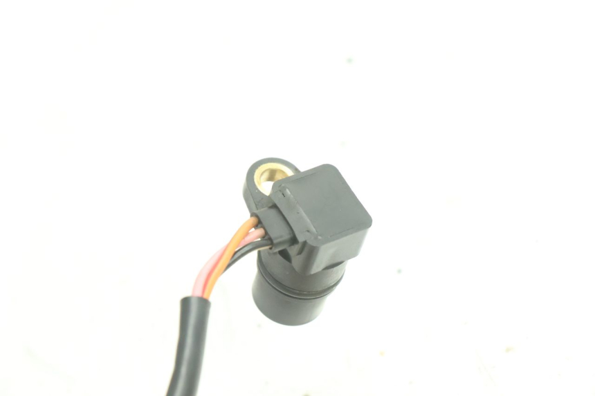 photo de SENSORE VELOCITÀ YAMAHA YZF R6 600 (2008 - 2009) - Primo piano tecnico