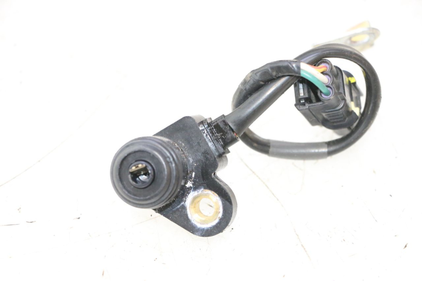 photo de SENSORE POSIZIONE ROLL LOCK PIAGGIO MP3 HPE 530 (2022 - 2026) - Dettaglio del componente