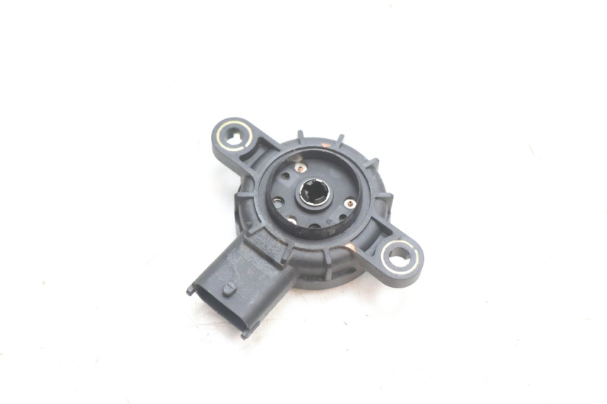 photo de SENSORE POSIZIONE ROLL LOCK PIAGGIO MP3 LT 400 (2007 - 2012) - Zoom sullo stato d'uso