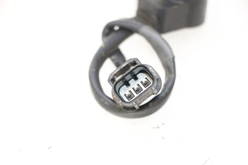 photo de SENSORE POSIZIONE ROLL LOCK PIAGGIO MP3 500 (2016 - 2018) - Zoom sullo stato d'uso