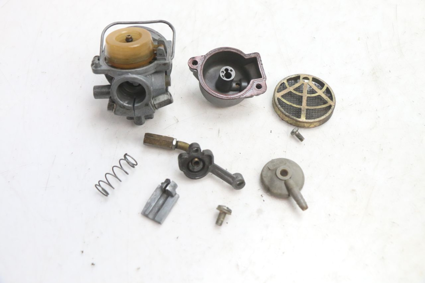 photo de CARBURATORE PEUGEOT 103 SPX CLIP 50 (1989 - 1992) - Stato della superficie e materiale
