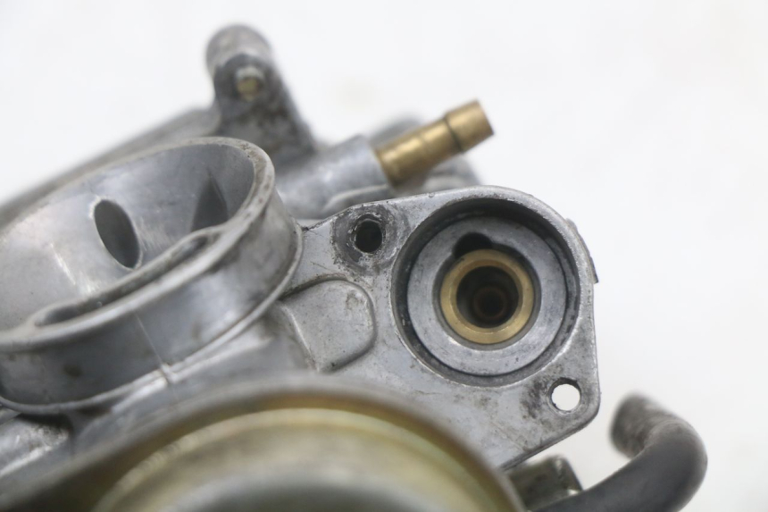 photo de CARBURATORE KYMCO AGILITY 4T 50 (2005 - 2018) - Dettagli dei punti di fissaggio