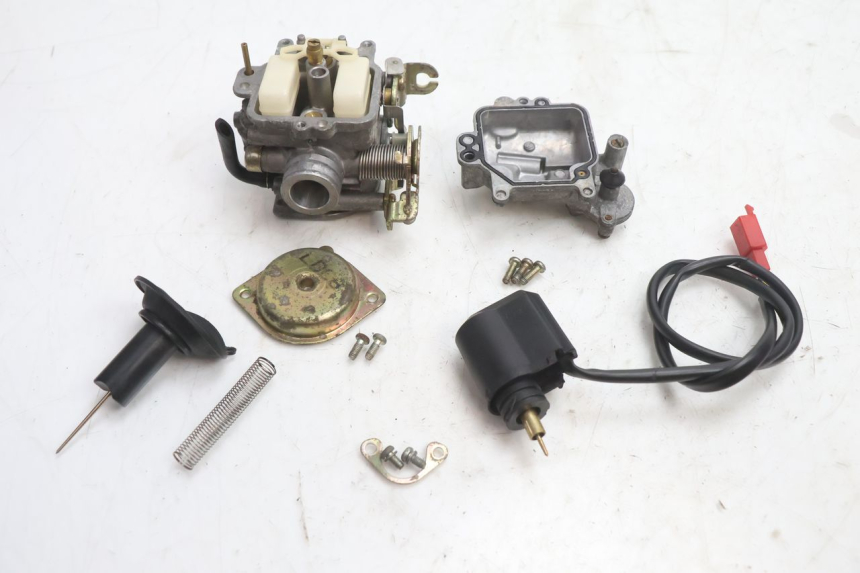 photo de CARBURATORE KYMCO AGILITY 4T 50 (2005 - 2018) - Dettagli dei punti di fissaggio