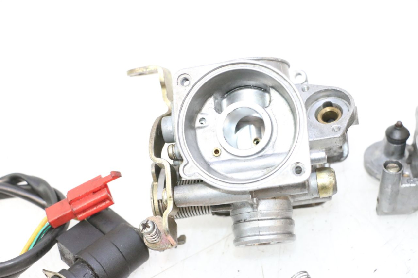 photo de CARBURATORE KYMCO AGILITY 4T 50 (2005 - 2018) - Caratteristiche distintive