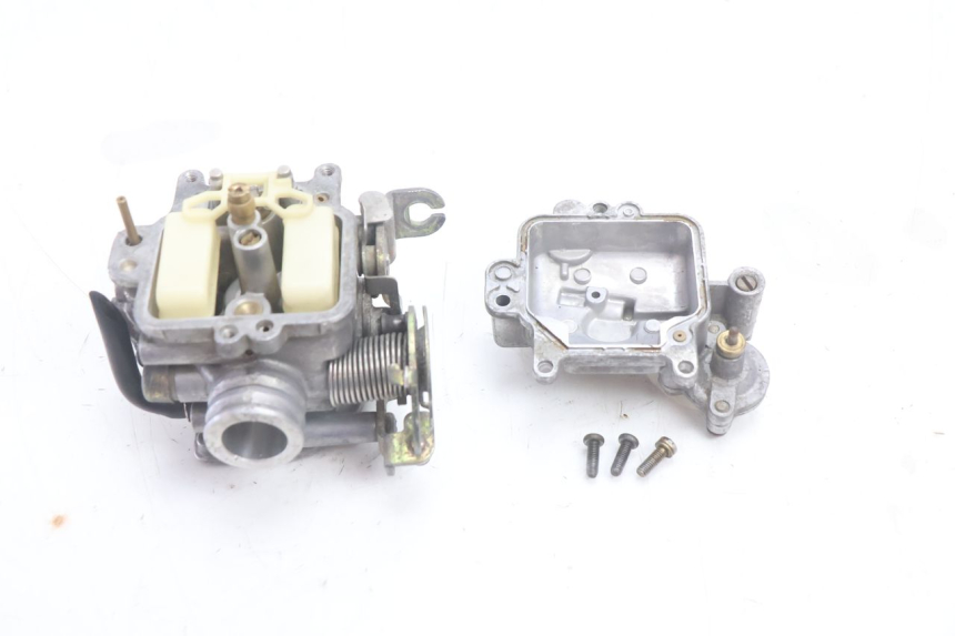 photo de CARBURATORE KYMCO AGILITY 4T 50 (2005 - 2018) - Stato della superficie e materiale