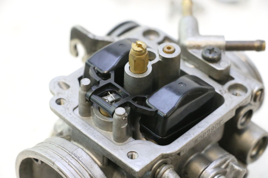 photo de CARBURATORE APRILIA ATLANTIC S 125 (2010 - 2013) - Stato della superficie e materiale