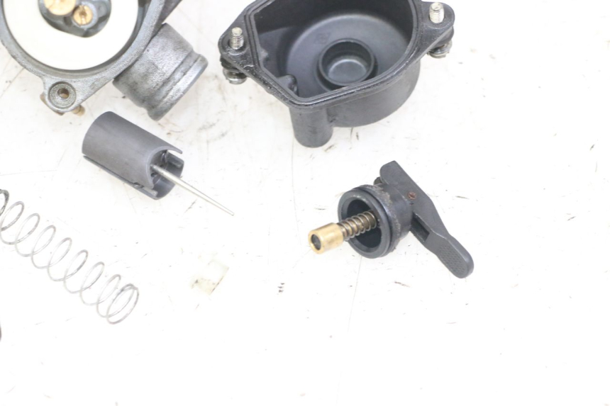 photo de Carburatore MBK BOOSTER SPIRIT NAKED 50 (2004 - 2017) - Altra vista dell'articolo