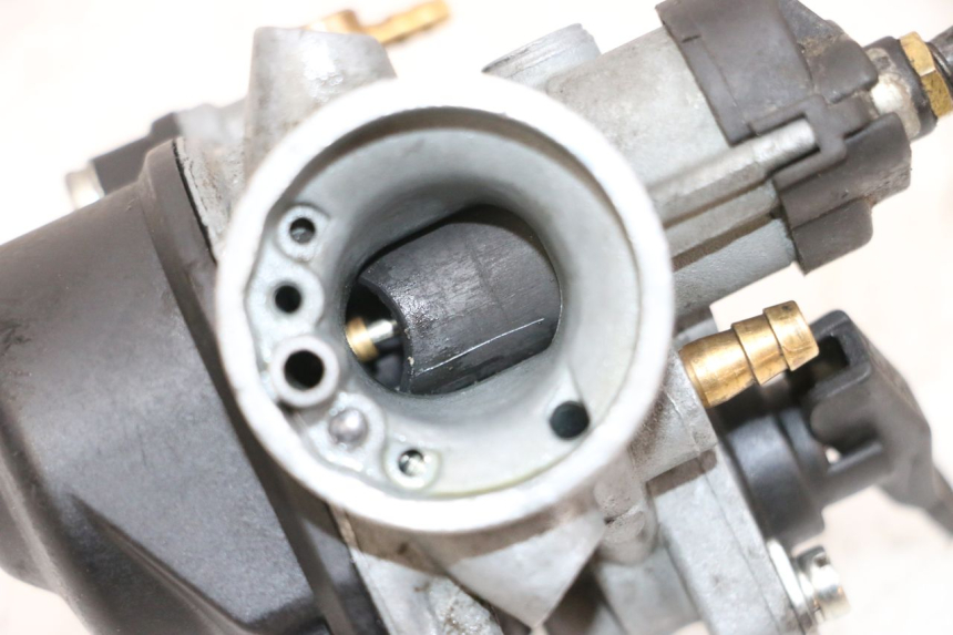 photo de Carburatore MBK BOOSTER SPIRIT NAKED 50 (2004 - 2017) - Caratteristiche distintive