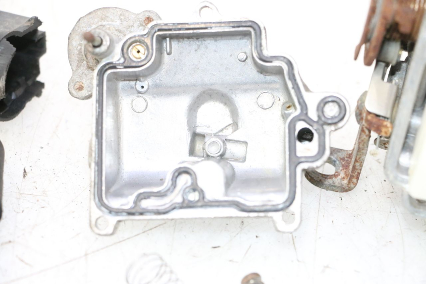 photo de CARBURATORE BAOTIAN BT 49 QT-7 50 (2006 - 2009) - Focus sulla struttura