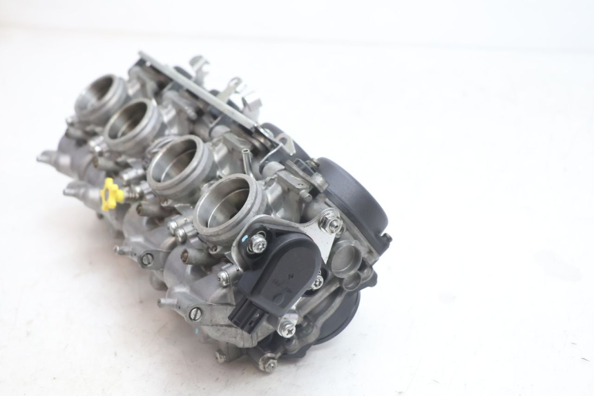 photo de CARBURATORE HONDA CB F HORNET 600 (2005 - 2006) - Altra angolazione