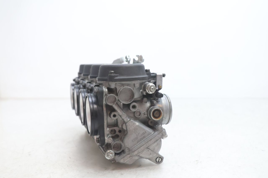 photo de CARBURATORE HONDA CB F HORNET 600 (2005 - 2006) - Primo piano tecnico