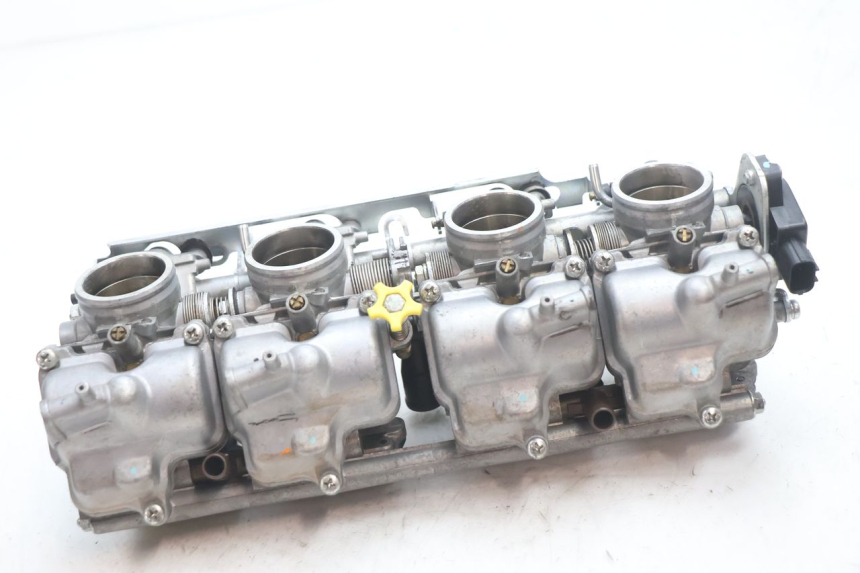 photo de CARBURATORE HONDA CB F HORNET 600 (2005 - 2006) - Dettagli dei punti di fissaggio