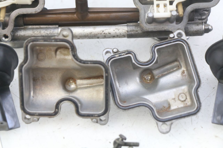 photo de CARBURATORE HONDA CBF 500 (2004 - 2007) - Panoramica del profilo