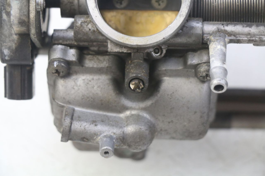 photo de CARBURATORE HONDA CBF 500 (2004 - 2007) - Stato della superficie e materiale