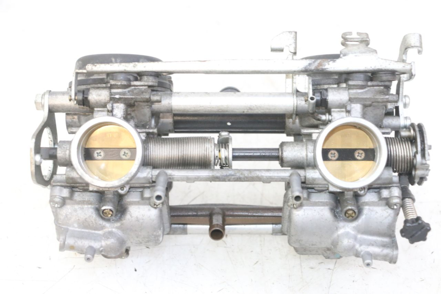 photo de CARBURATORE HONDA CBF 500 (2004 - 2007) - Caratteristiche distintive