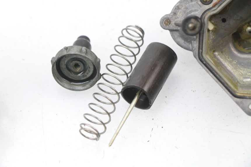 photo de CARBURATORE HONDA CG 125 (1996 - 1998) - Stato della superficie e materiale