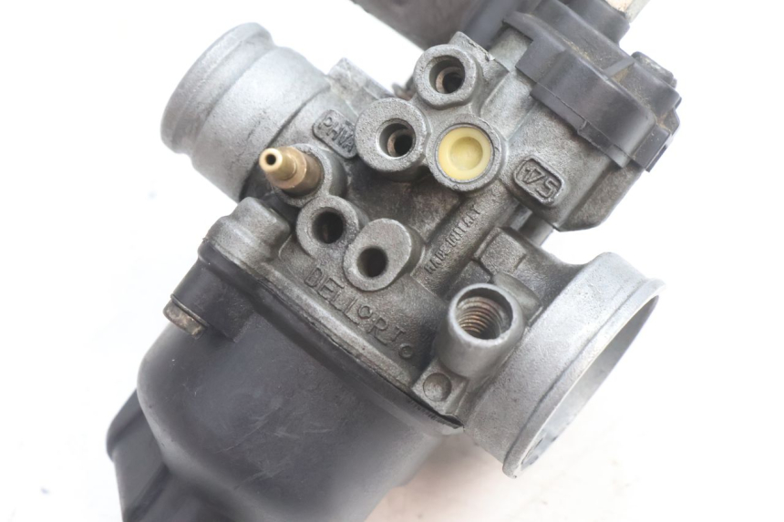 photo de CARBURATORE PEUGEOT CITYSTAR 2T 50 (2018 - 2021) - Zoom sullo stato d'uso