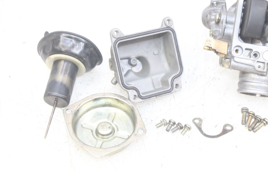 photo de CARBURATORE PEUGEOT CITYSTAR AIR 125 (2014 - 2017) - Primo piano ad alta risoluzione