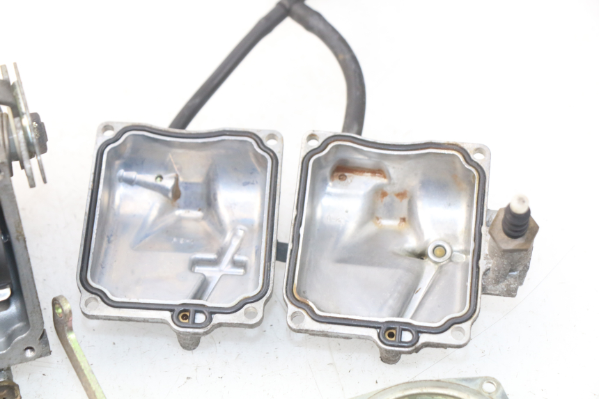 photo de CARBURATORE HYOSUNG COMET GTR 125 (2007 - 2014) - Altra angolazione