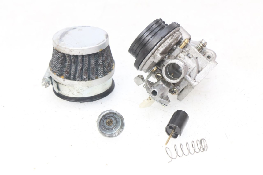 photo de CARBURATORE POCKET BIKE CROSS 50 - Stato della superficie e materiale