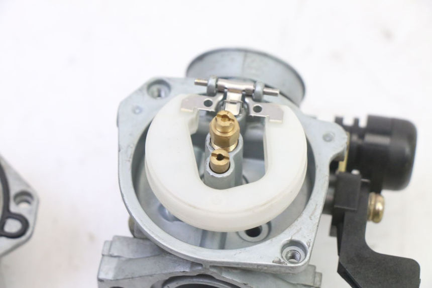 photo de CARBURATORE CCR DIRT BIKE 110 - Caratteristiche distintive