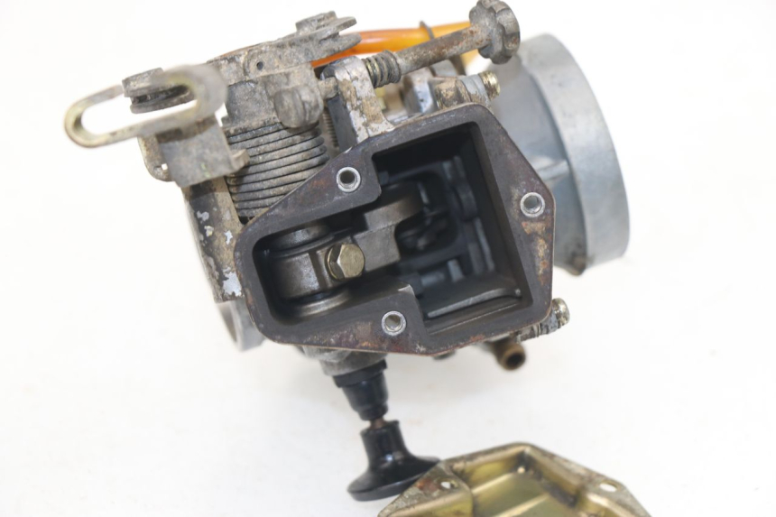 photo de CARBURATORE SUZUKI DR DJEBEL 600 (1985 - 1990) - Dettagli dei punti di fissaggio