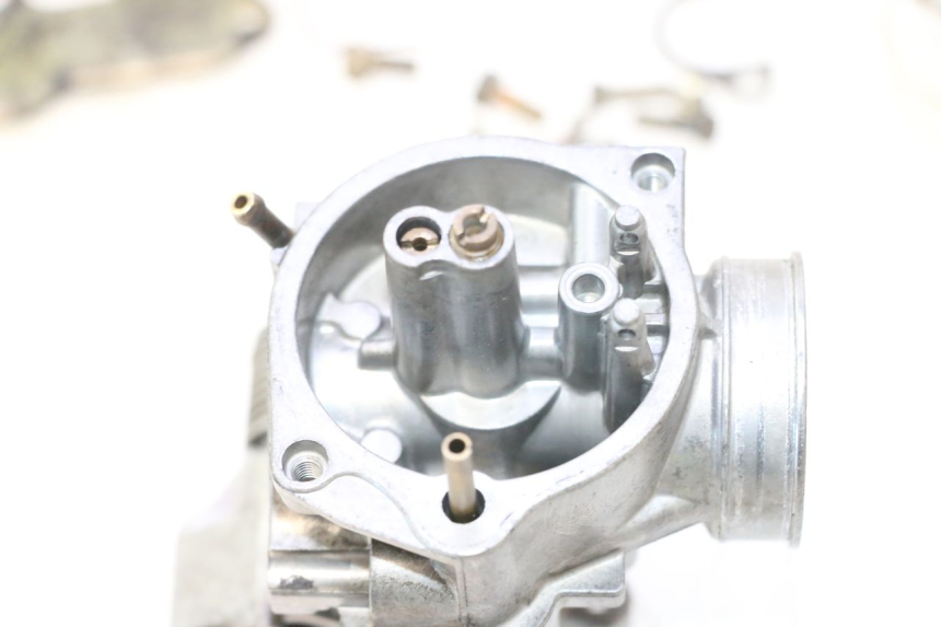 photo de CARBURATORE HONDA FES PANTHEON 2T 125 (1998 - 2002) - Angolazione alternativa