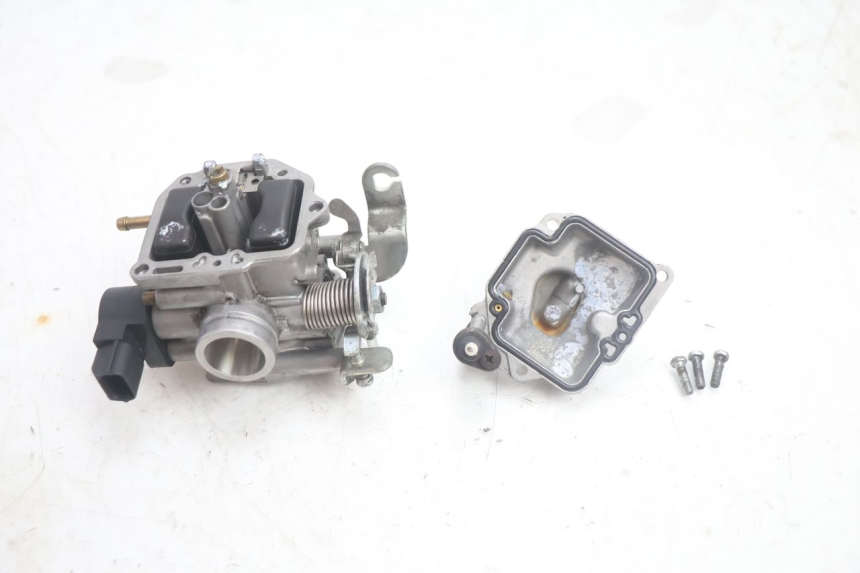 photo de CARBURATORE SYM FIDDLE 3 III 50 (2014 - 2020) - Ricambio usato controllato