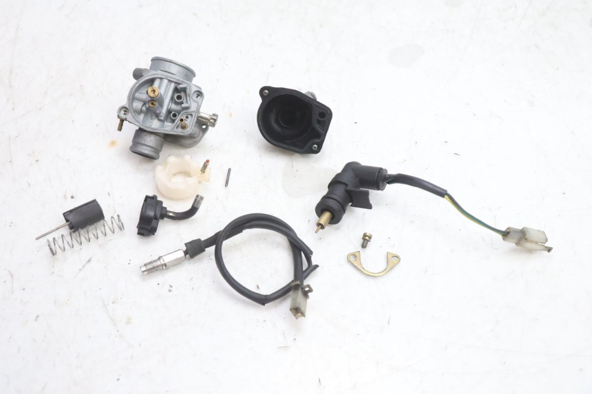 photo de CARBURATORE PIAGGIO FLY 2T 50 (2004 - 2017) - Stato della superficie e materiale