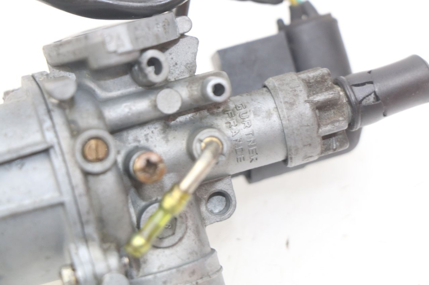 photo de CARBURATORE PEUGEOT FOX 50 (1995 - 2003) - Zoom sullo stato d'uso