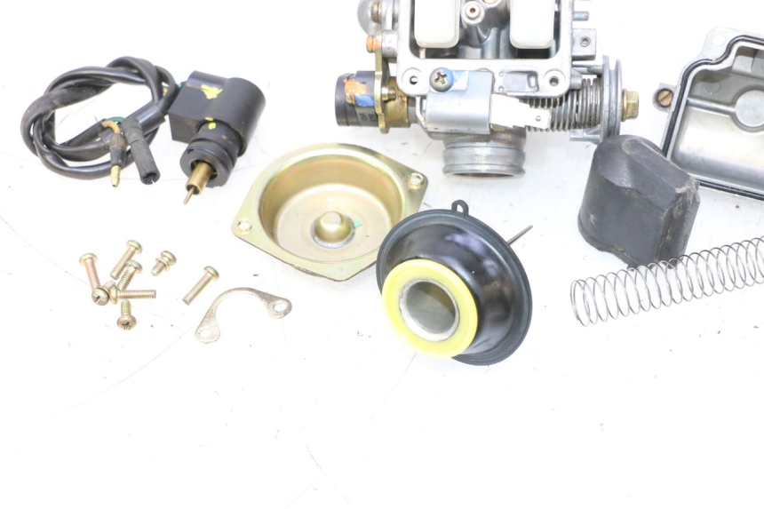 photo de CARBURATORE KYMCO GRAND DINK 125 (2008 - 2014) - Caratteristiche distintive