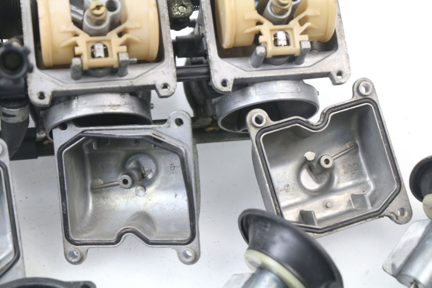 photo de CARBURATORE SUZUKI GSF N BANDIT 600 (1996 - 1999) - Primo piano tecnico