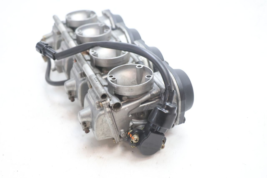 photo de CARBURATORE SUZUKI GSF N BANDIT 1200 (2001 - 2005) - Dettagli dei punti di fissaggio