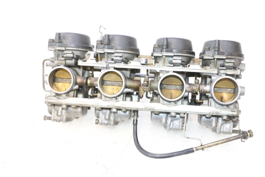 photo de CARBURATORE SUZUKI GSX F GSXF 750 (1988 - 1998) - Primo piano ad alta risoluzione