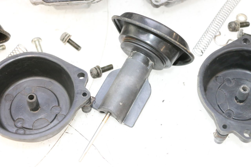 photo de CARBURATORE SUZUKI GSX F GSXF 750 (1988 - 1998) - Marcature e riferimenti originali