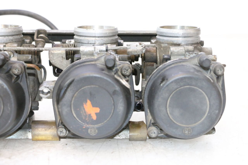 photo de CARBURATORE SUZUKI GSX F GSXF 750 (1988 - 1998) - Dettagli dei punti di fissaggio