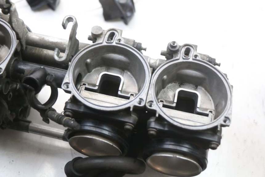 photo de CARBURATORE HONDA CBR F 1000 (1993 - 1996) - Zoom sui componenti