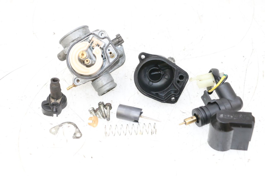 photo de CARBURATORE PEUGEOT KISBEE 2T 50 (2010 - 2017) - Dettaglio del componente