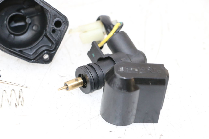 photo de CARBURATORE PEUGEOT KISBEE 2T 50 (2010 - 2017) - Altra vista dell'articolo