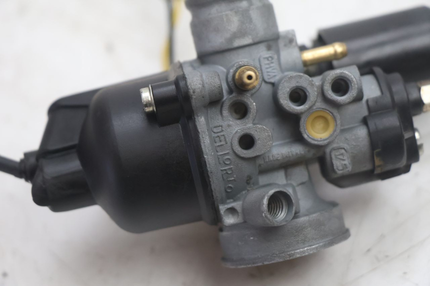 photo de CARBURATORE PEUGEOT KISBEE 2T 50 (2010 - 2017) - Zoom sullo stato d'uso
