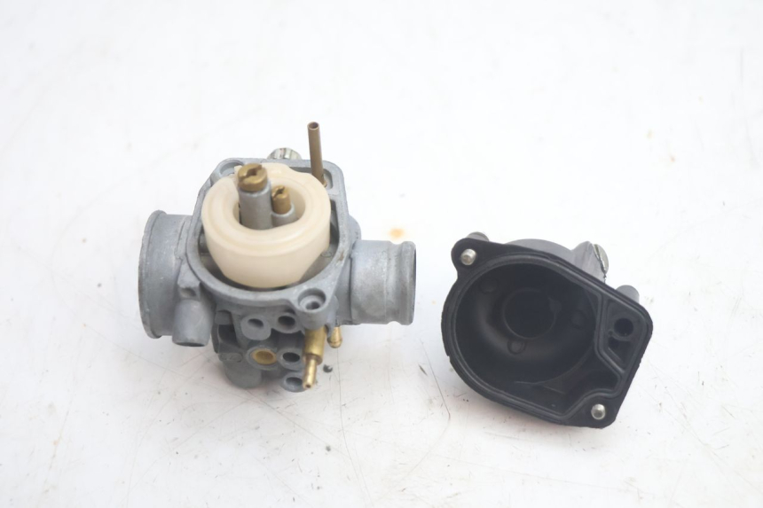 photo de CARBURATORE PEUGEOT KISBEE 2T 50 (2010 - 2017) - Ricambio usato controllato