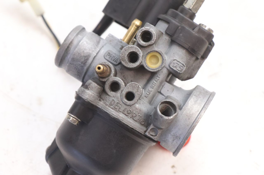 photo de CARBURATORE PEUGEOT KISBEE 2T 50 (2010 - 2017) - Zoom sullo stato d'uso