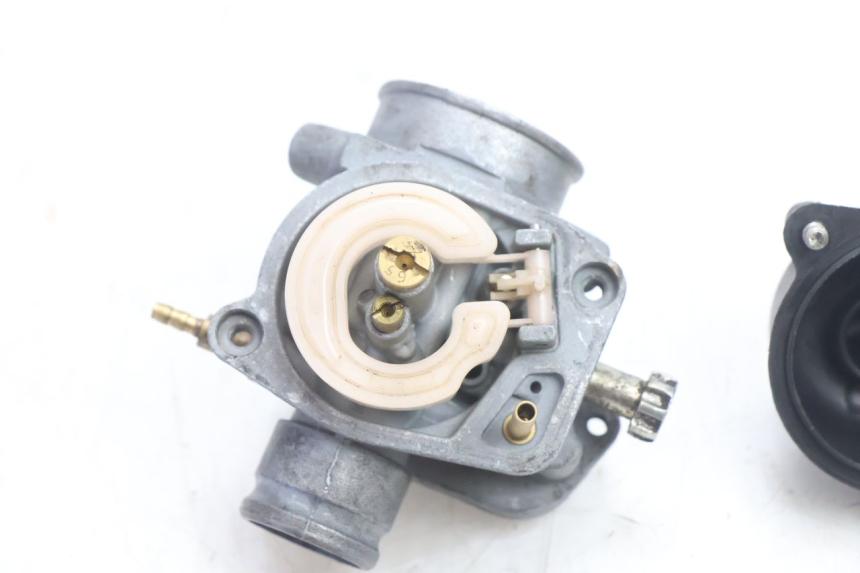 photo de CARBURATORE PEUGEOT KISBEE 2T 50 (2010 - 2017) - Marcature e riferimenti originali